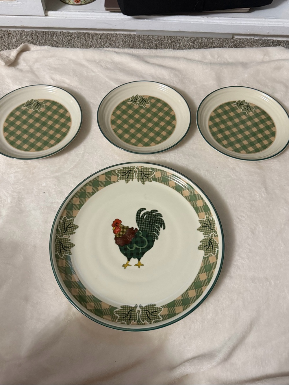 Julie Ingleman Designs 'Rooster Morn' stoneware plates. 3 small plates/1 platter